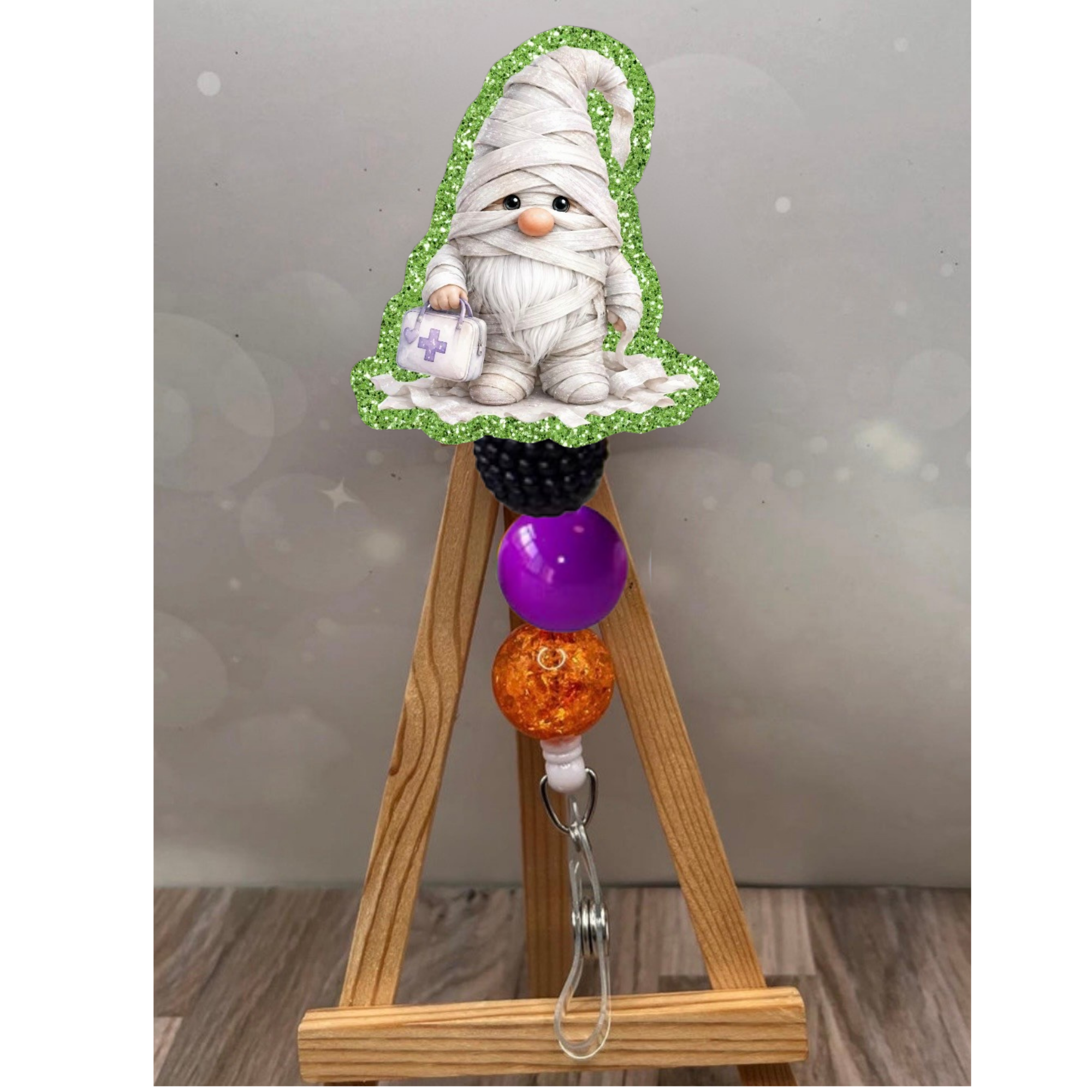 Mummy Gnome Badge Pull