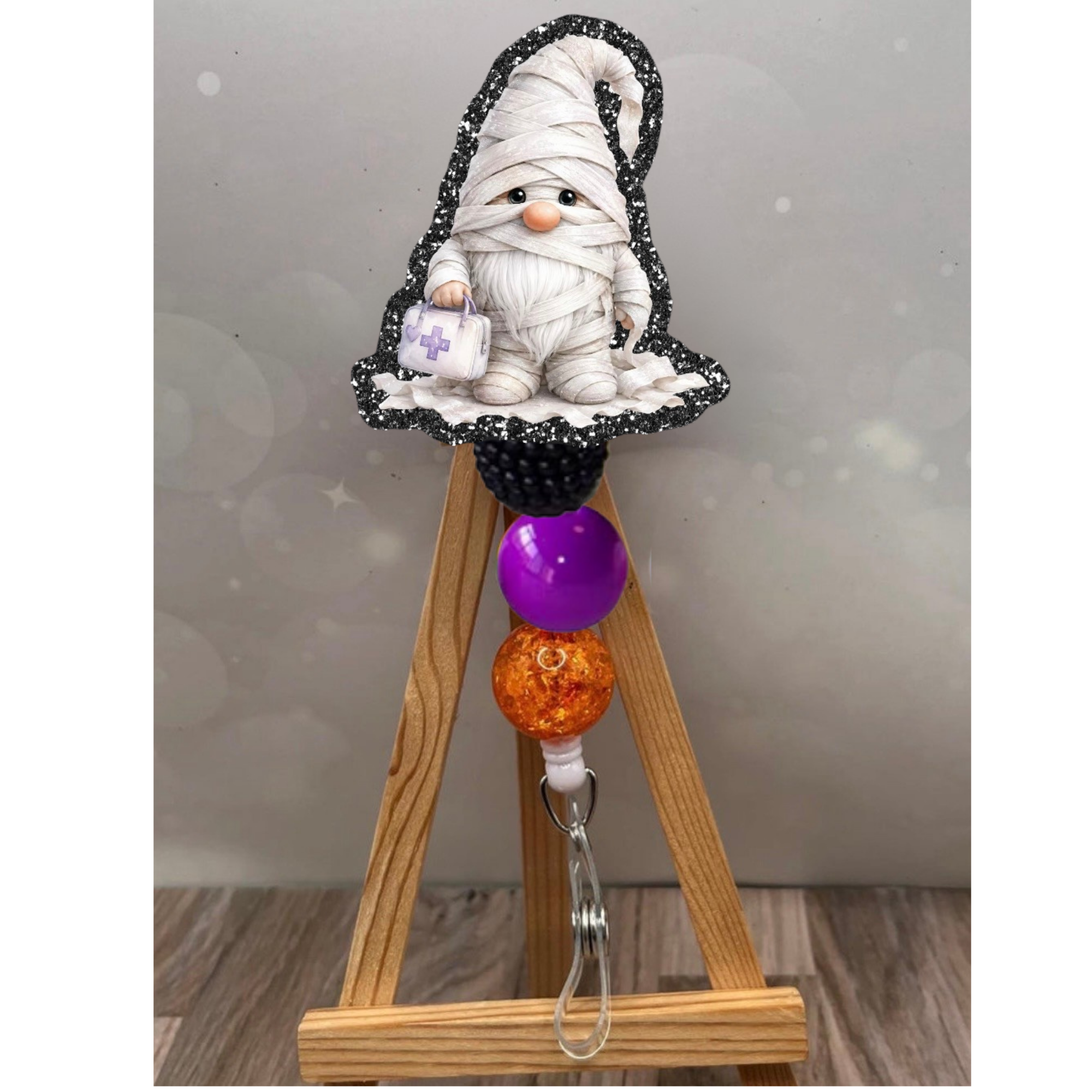 Mummy Gnome Badge Pull