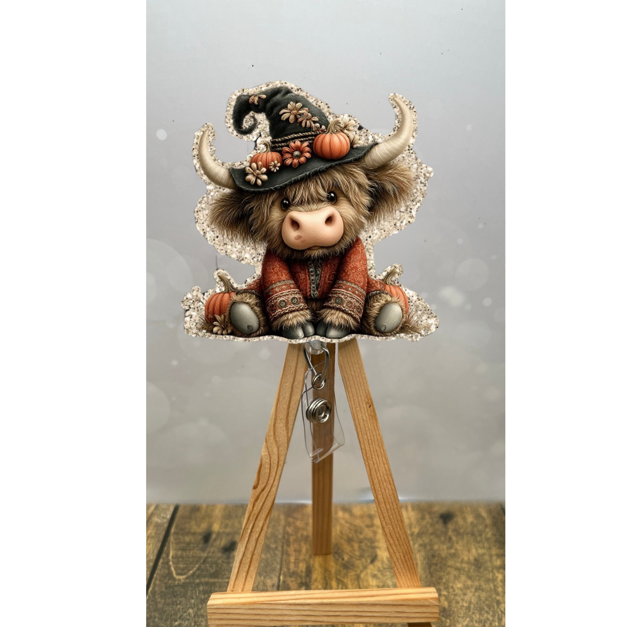 Halloween Highland Cow Badge Pull – Glitter Lanyard Accessory