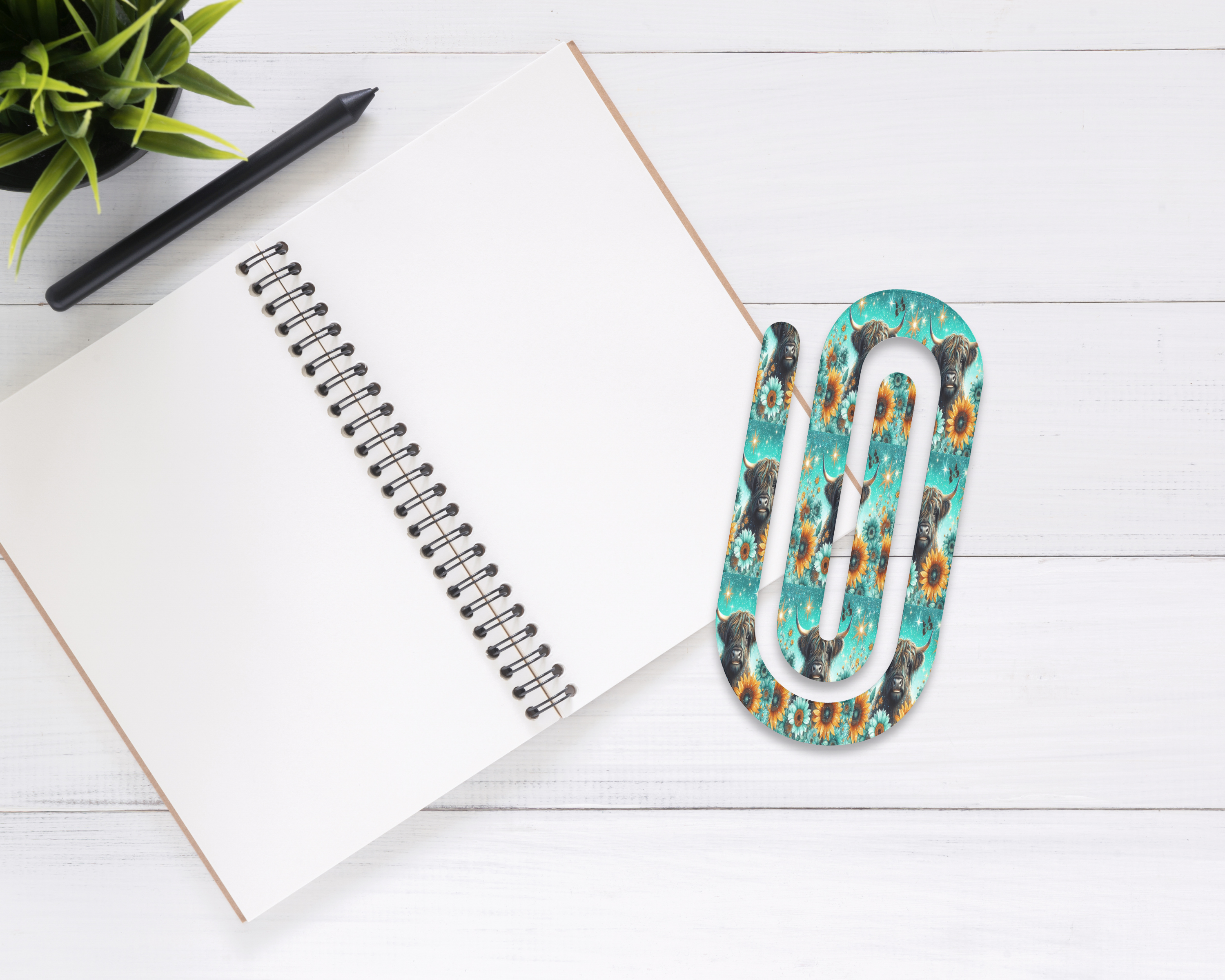 Highland Cow Jumbo Paper Clips