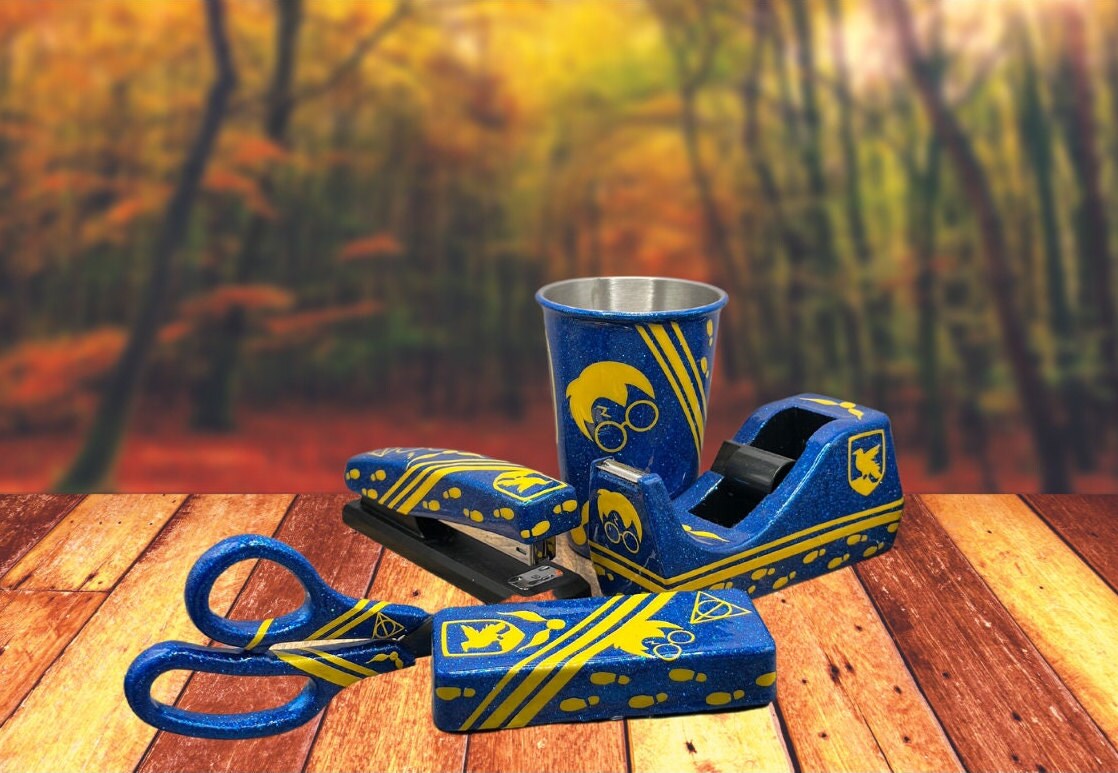 Eagle house Desk Set