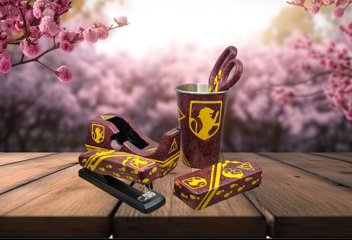 Lion House Desk Set